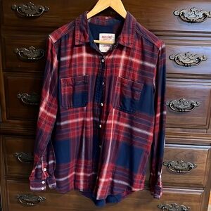Mossimo Supply Co. Red and Blue Casual Button Down Shirt